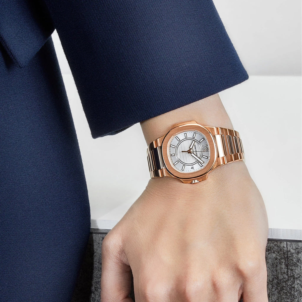 Patek Philippe Nautilus 7011/1R-001 'Ladies' Rose Gold Silver Dial (2016)