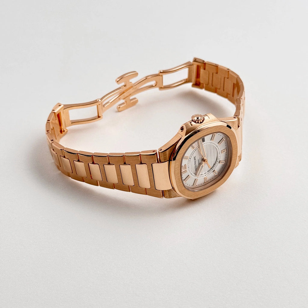 Patek Philippe Nautilus 7011/1R-001 'Ladies' Rose Gold Silver Dial (2016)