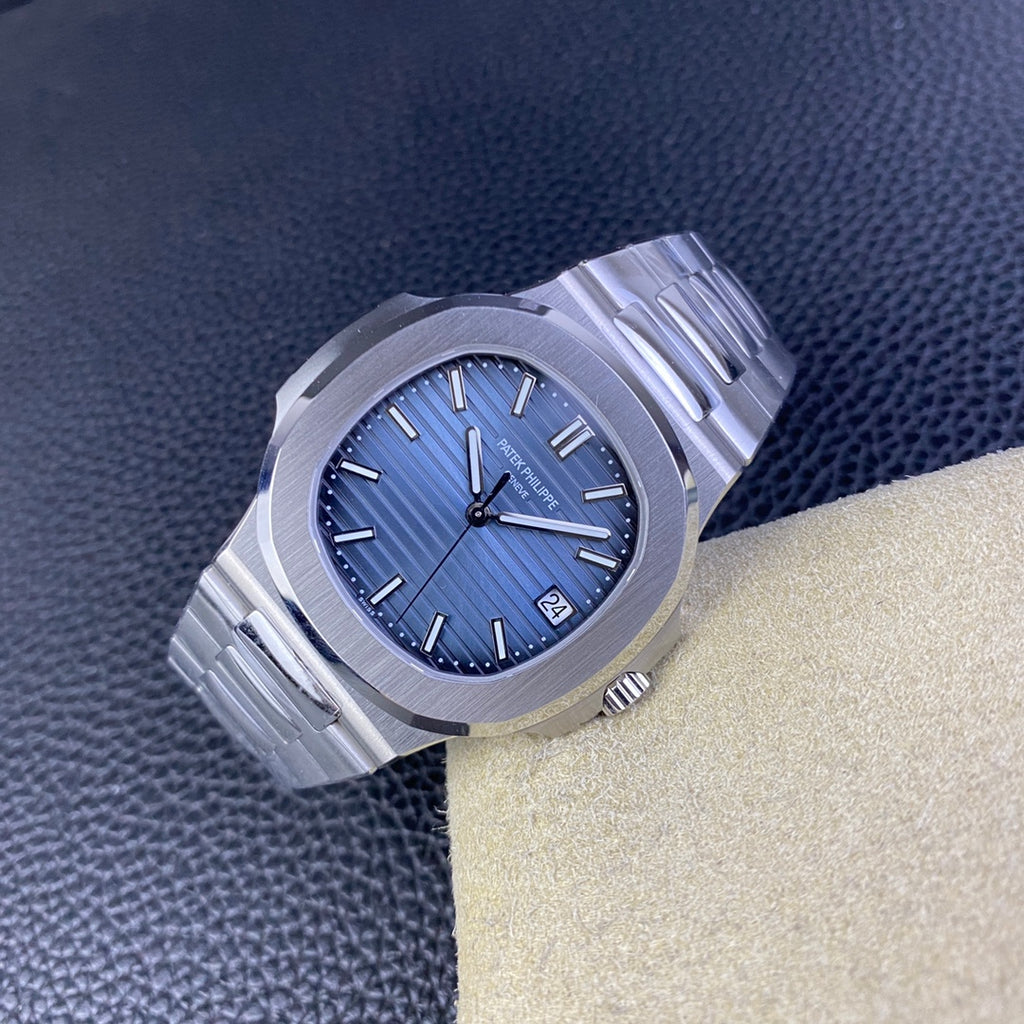 Patek Philippe Nautilus Self Winding Watch 5811 1G 001 Replica Watch
