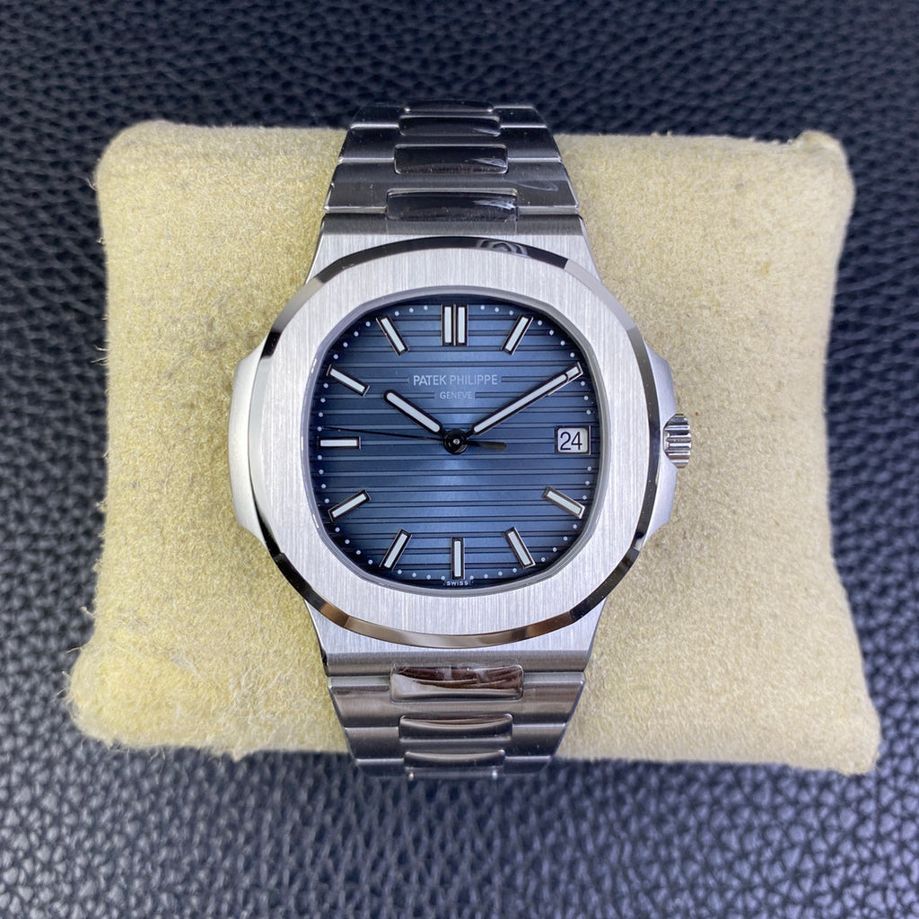 Patek Philippe Nautilus Self Winding Watch 5811 1G 001 Replica Watch