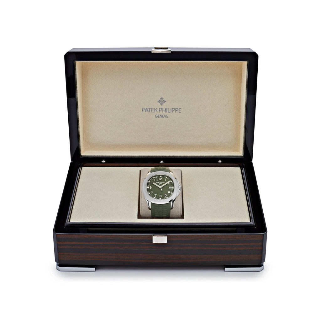 Patek Philippe Aquanaut 5168G-010 'Jumbo' White Gold Khaki Green (2024)