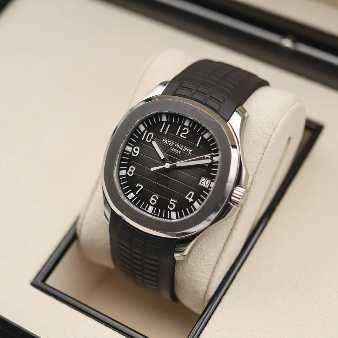 Patek Philippe Aquanaut 5167A-001 Selfwinding Stainless Steel Black Dial